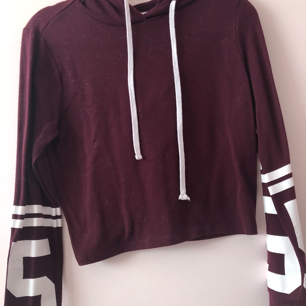 Long sleeve sport Shirt.